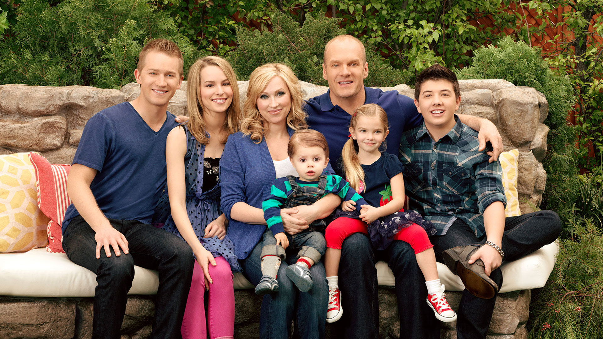 Good Luck Charlie Pictures & Wallpapers.